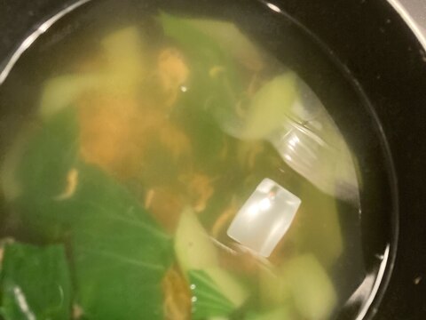 チンゲン菜と桜エビのスープ